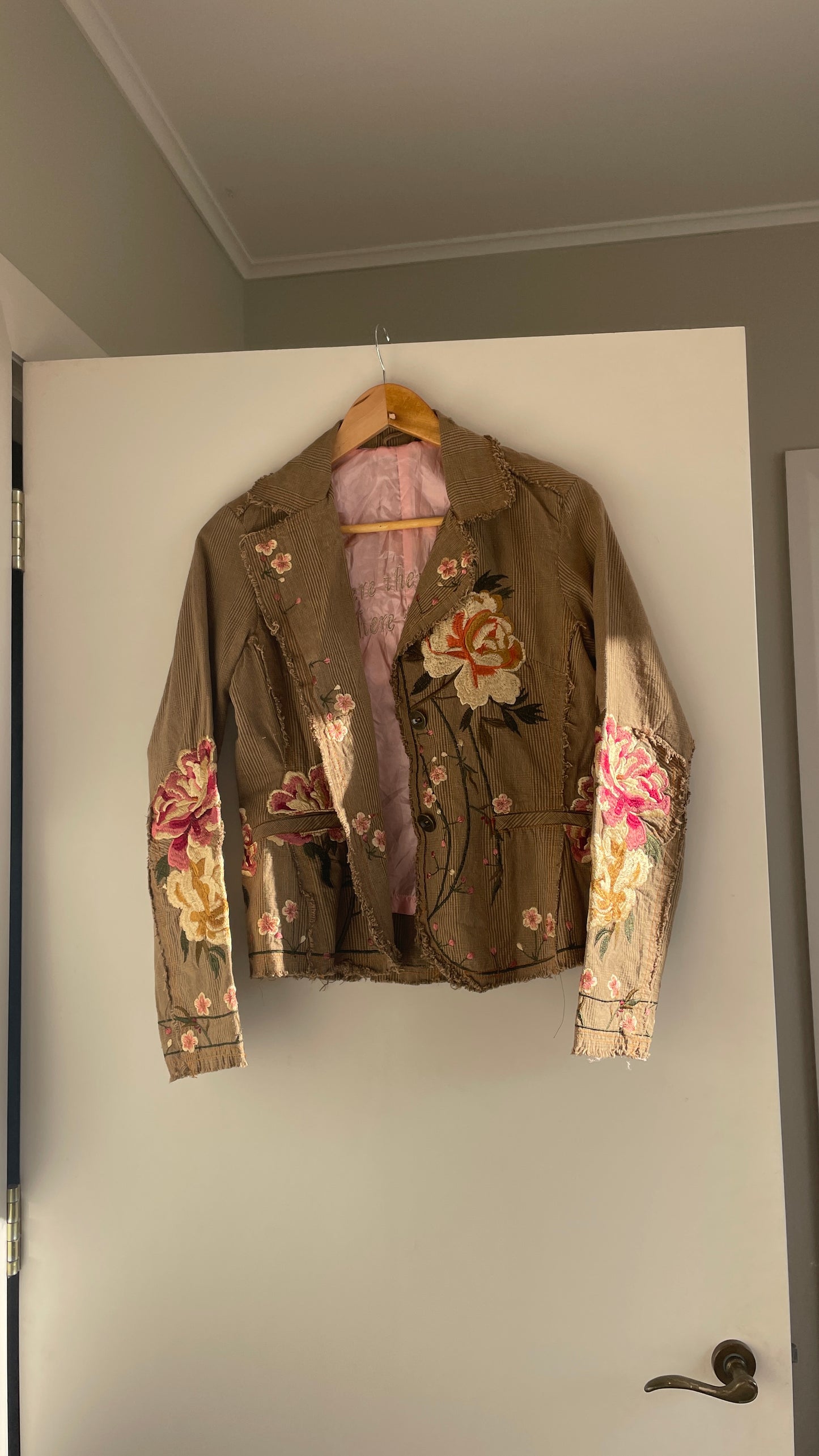 Floral Embroidered Cord Blazer